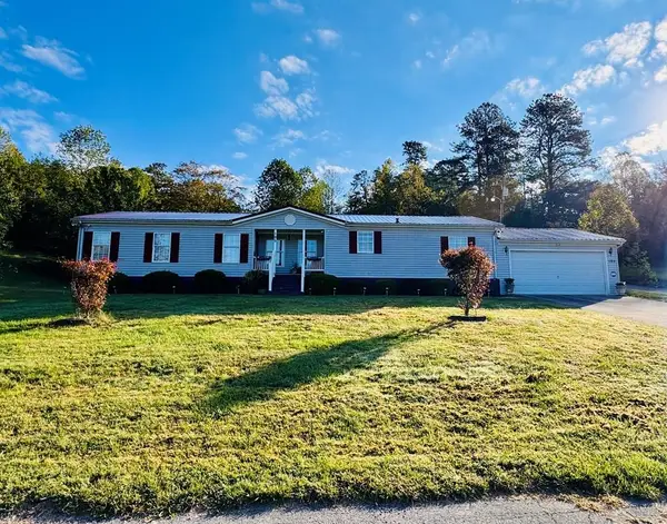 195 Pelphrey Subdivision Road, Staffordsville, KY 41256