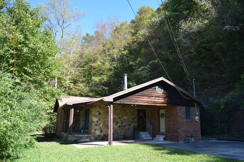 7068 Millard Hwy, Pikeville, KY 41501 - #1
