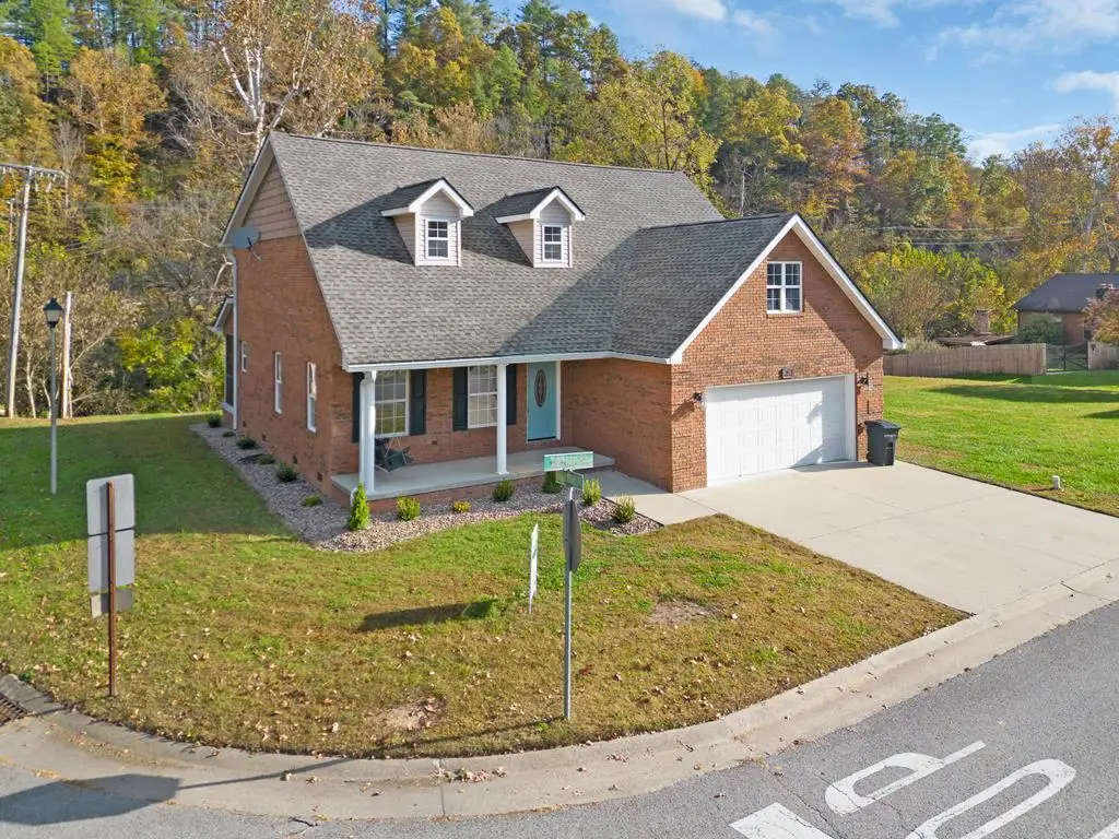 11 E Dorton Blvd., Staffordsville, KY 41240 - #1