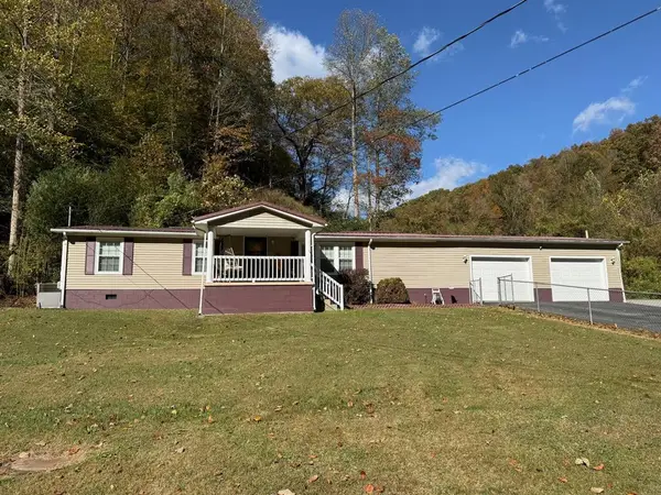 288 Mullen Fork, Stone, KY 41567
