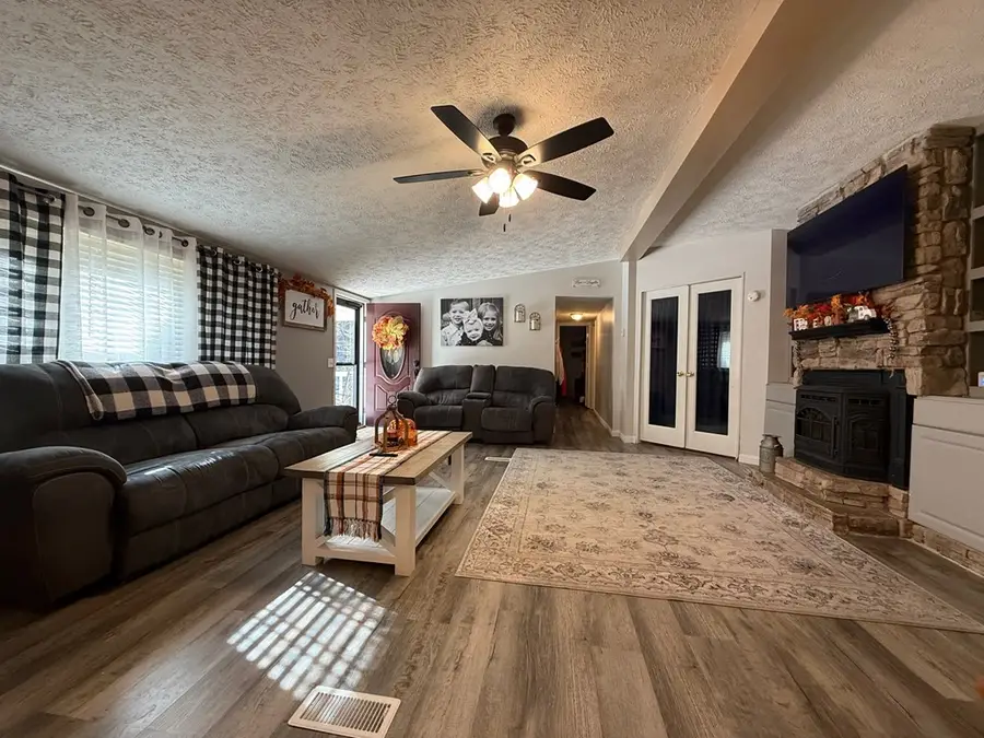 288 Mullen Fork, Stone, KY 41567 - Image #2