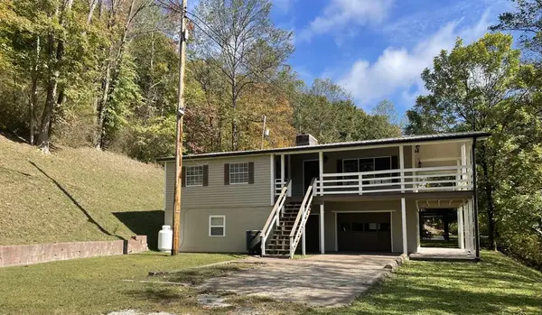 564 Millers Creek, Van Lear, KY 41265
