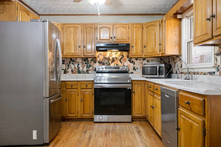 272 Beech Branch Rd, David, KY 41616 - Image #2