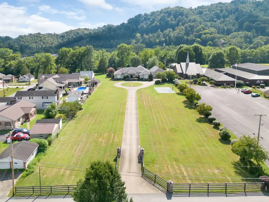 87 Ball Park Street, Allen, KY 41601 - #2