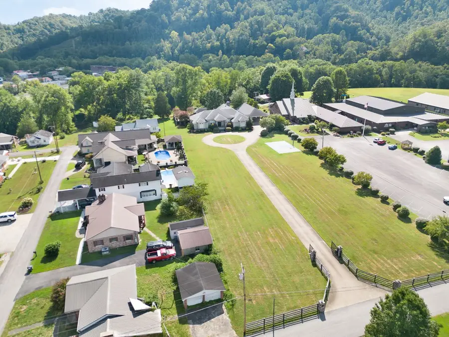 87 Ball Park Street, Allen, KY 41601 - #3