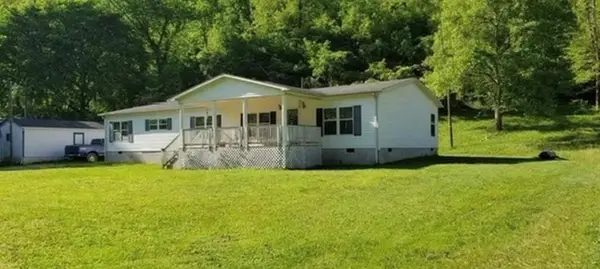 489 Adams Cemetery Road, Prestonsburg, KY 41653