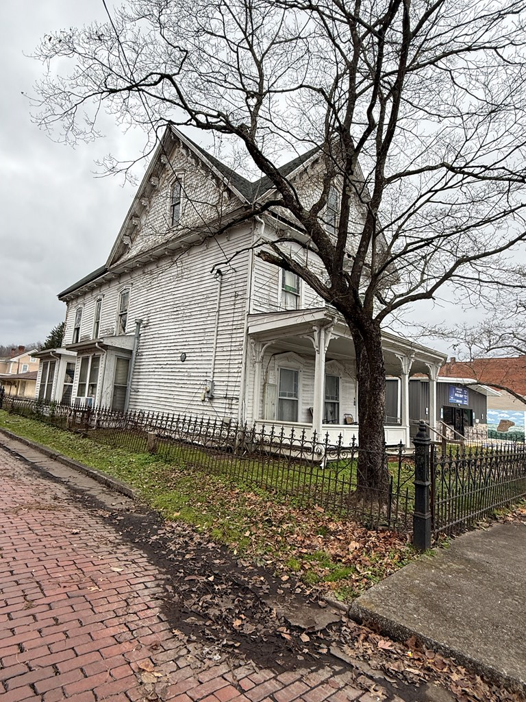 201 E Main St, Louisa, KY 41230 - #2