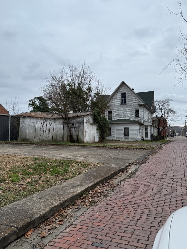 201 E Main St, Louisa, KY 41230 - #3