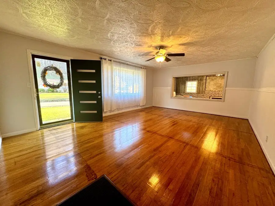 523 Hurricane Creek, Kimper, KY 41539 - Image #3