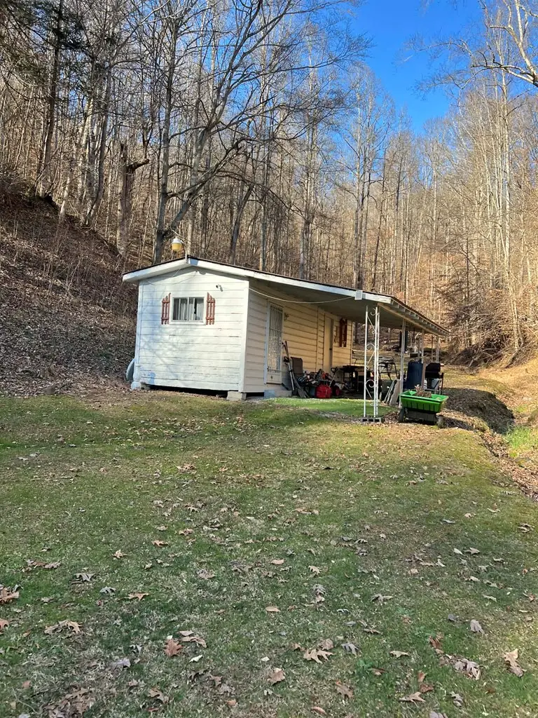 238 Memory Ln, Whitesburg, KY 41858 - Image #3