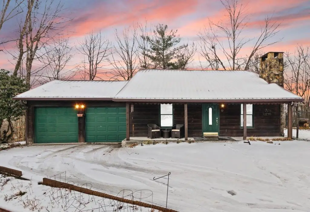 105 Stewart Court, Hazard, KY 41701 - #1