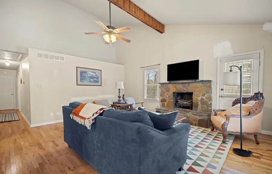 105 Stewart Court, Hazard, KY 41701 - #2