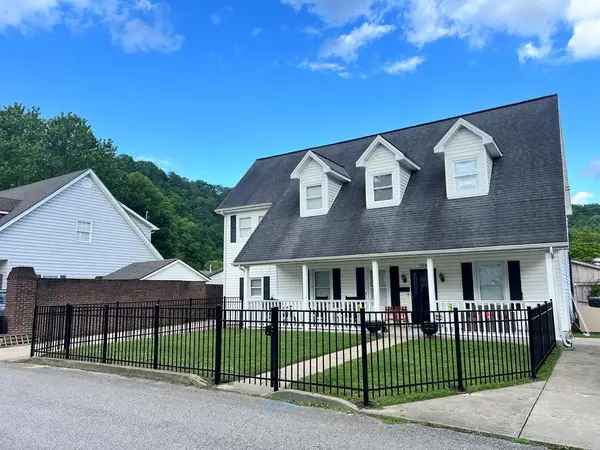 108 Lily Circle, Pikeville, KY 41501