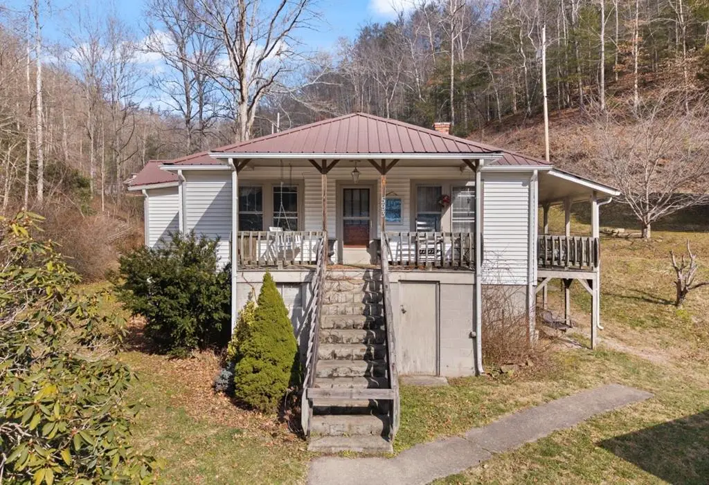 593 Wells Fork Road, Viper, KY 41774 - #1