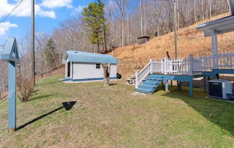 315 Coots Hollow, Yeaddiss, KY 41777 - #2
