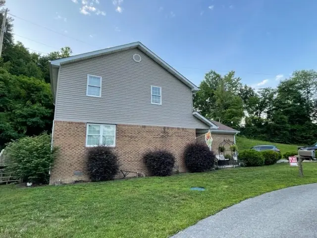 21 North Adams Ridge, Hazard, KY 41701 - #2
