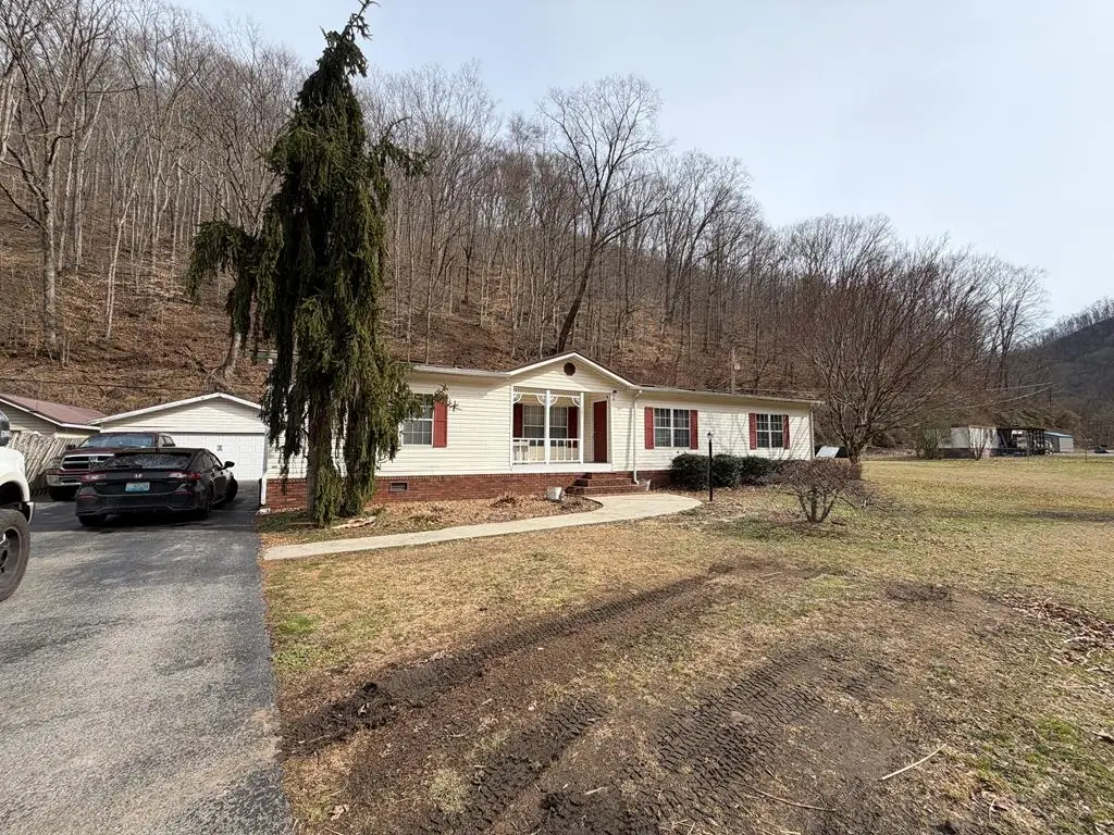 302 Longfork, Kimper, KY 41539 - #1