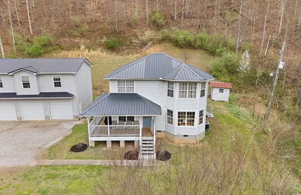 9693 Lotts Creek Road, Hazard, KY 41701
