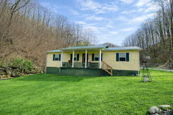 2409 Thacker Hollow Rd, Edgarton, WV 25672