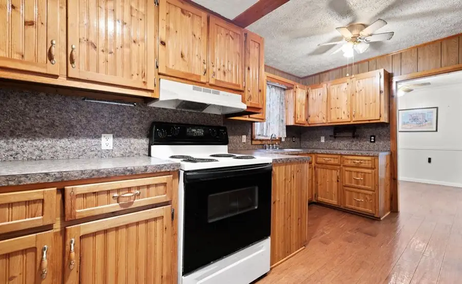 3665 Possum Trot Road, Leburn, KY 41831 - #2