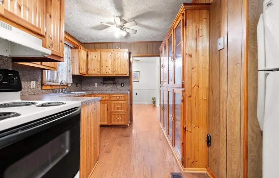 3665 Possum Trot Road, Leburn, KY 41831 - #3