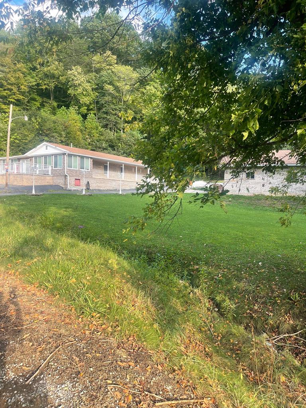 9598 Hwy 119, Jenkins, KY 41537