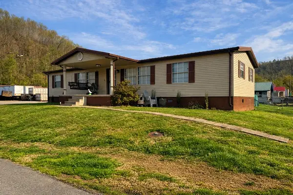 9 Stanley Avenue, Prestonsburg, KY 41653