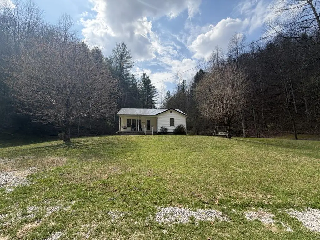 8107 State Road Fork, Prestonsburg, KY 41653 - #1