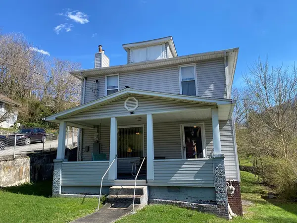 410 Bishop Street, Williamson, WV 25661
