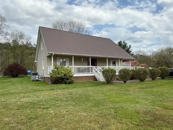 104 Crimson Street, Harold, KY 41535