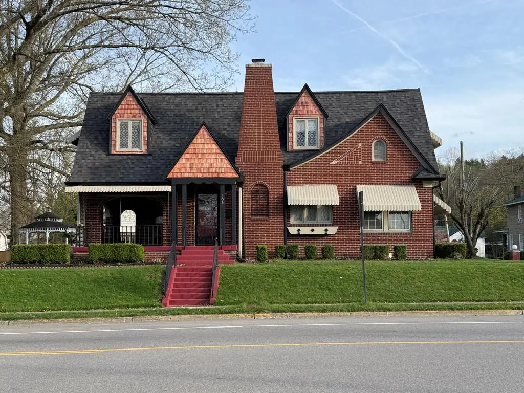 306 W Madison St, Louisa, KY 41230 - #1