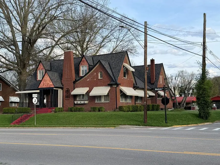 306 W Madison St, Louisa, KY 41230 - #2