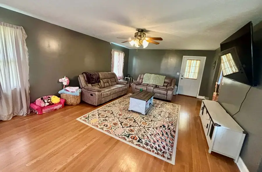 9488 Ky 32, Louisa, KY 41230 - #3