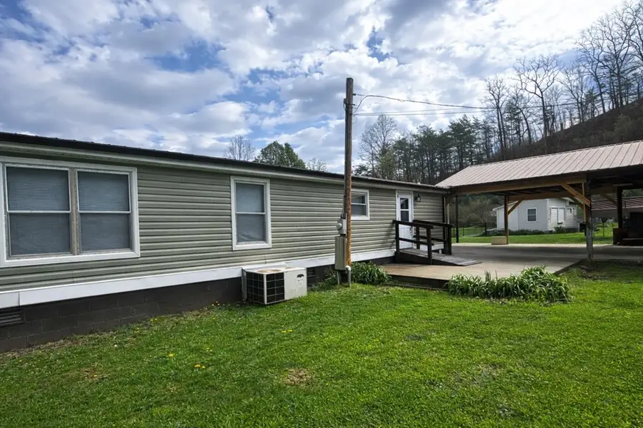 347 Patricks Drive, Pikeville, KY 41501 - #2