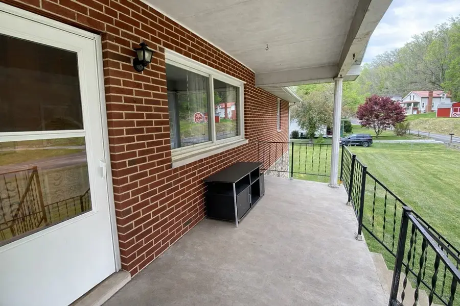 101 Taylor Fork, Turkey Creek, KY 41514 - #3