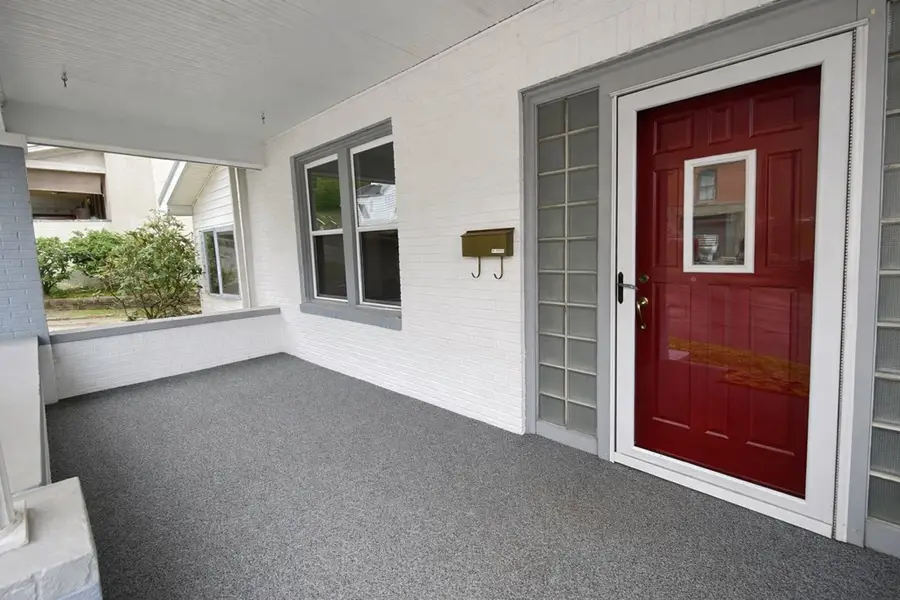 606 Dickenson, Williamson, WV 25661 - #2