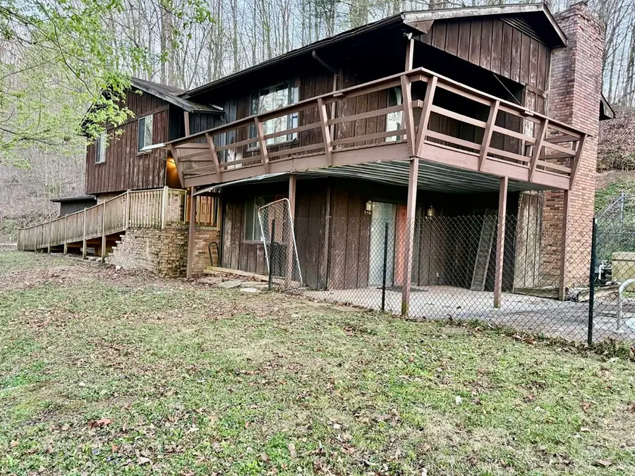 220 Panther Blvd, Hagerhill, KY 41222 - #3