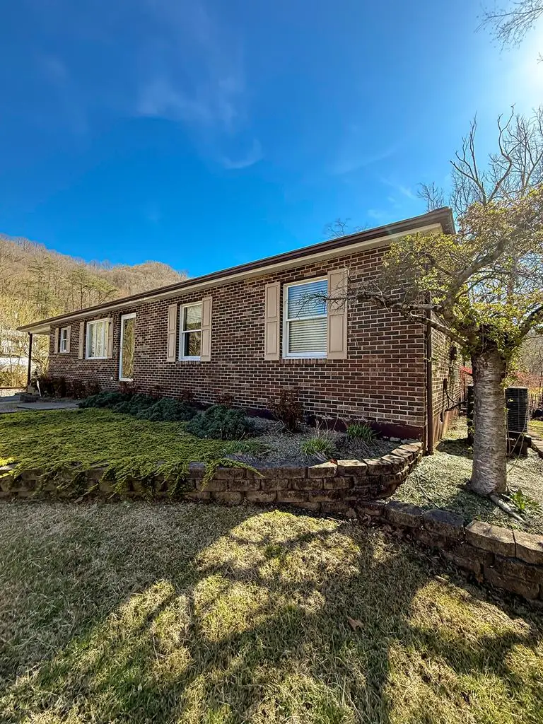 160 Maple Lane, Pikeville, KY 41501 - #1