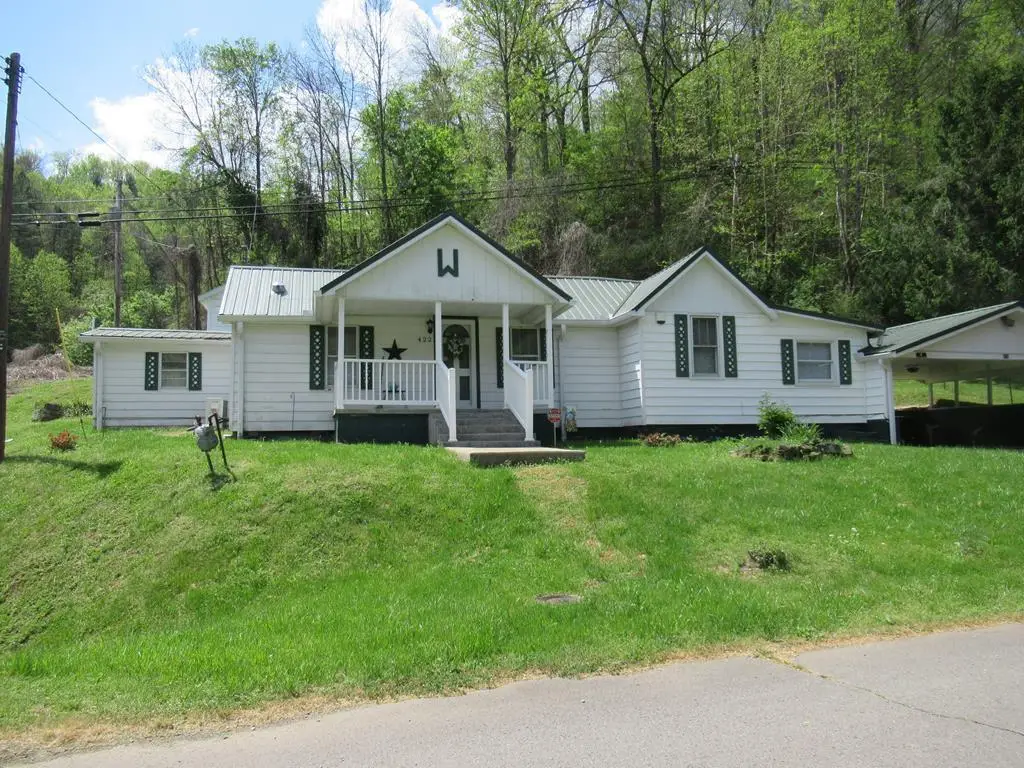 422 Combs Dr, Wittensville, KY 41201 - #1