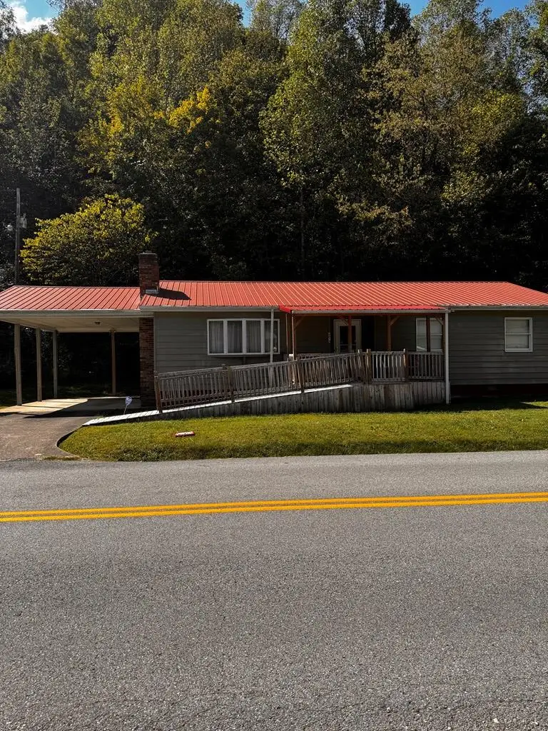 2474 Ky Rt 825, Hagerhill, KY 41222 - #1