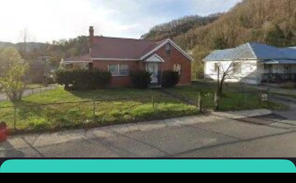 77 5th Street, Whitesburg, KY 41858 - #1