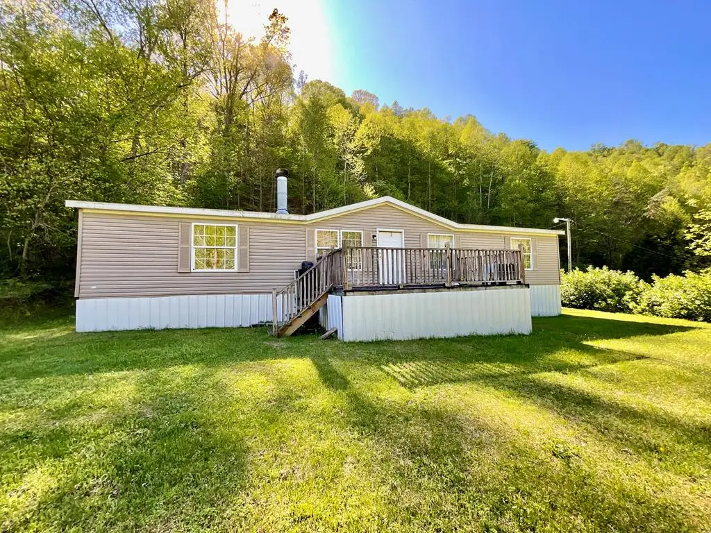 2835 Stratton Frk, Canada, KY 41519 - #1