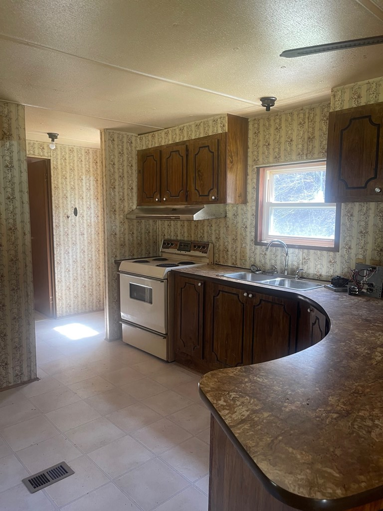 189 Highland Road, Jackson, KY 41339 - #2