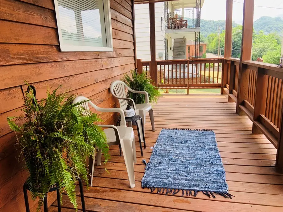 125 Combs Street, Hazard, KY 41701 - #2