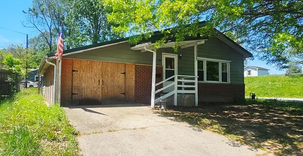 423 North Rice, Louisa, KY 41230