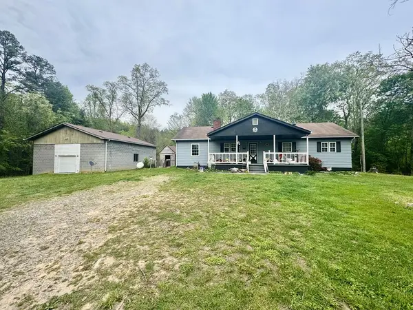 184 Kentucky 1624, Flat Gap, KY 41219