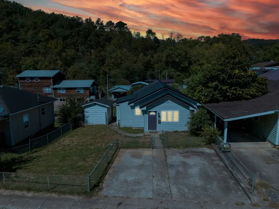 2232 N Main St, Hazard, KY 41701 - #3