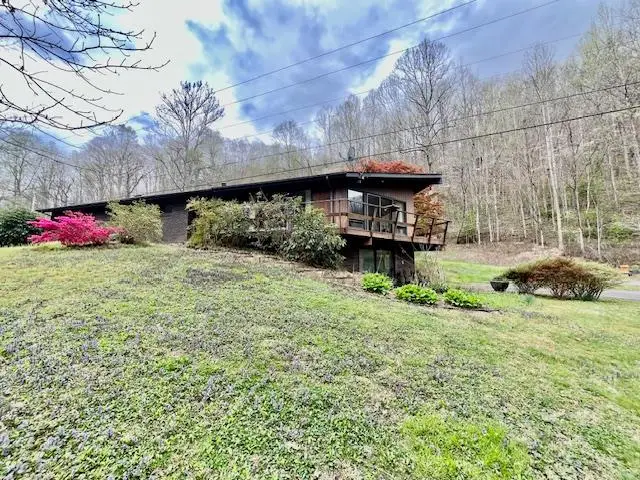 431 Walter's Road, Pikeville, KY 41501 - #1