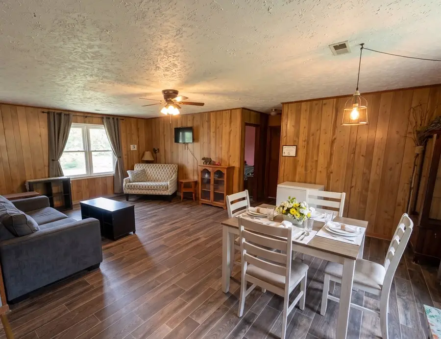 105 Dry Hill, Jenkins, KY 41537 - #2