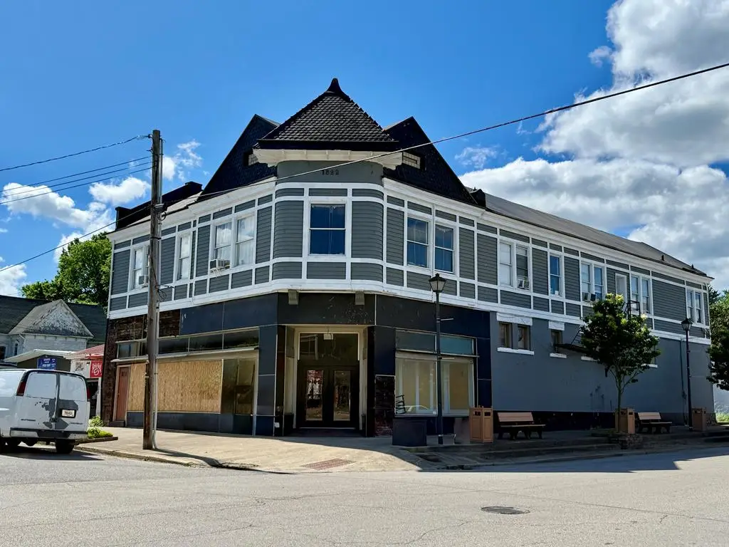 101 N Main Cross St, Louisa, KY 41230 - #1
